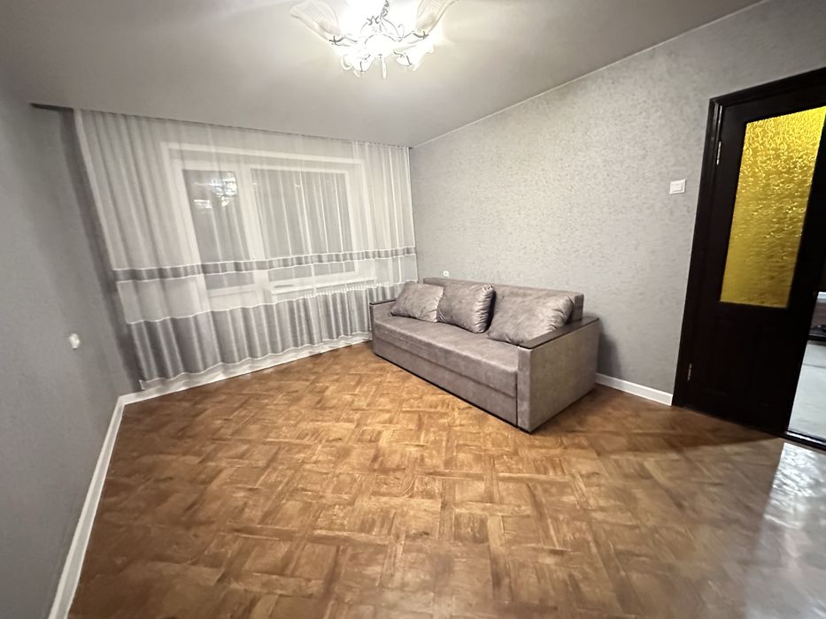 Сдам свою 3х комнатную квартиру метро Спортивная