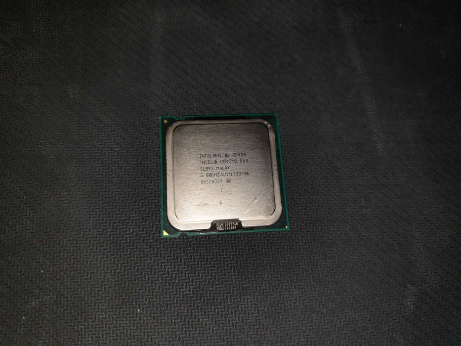 Intel Core 2 Duo E8400 3.00GHz – idealny do biura, nauki i gier retro!