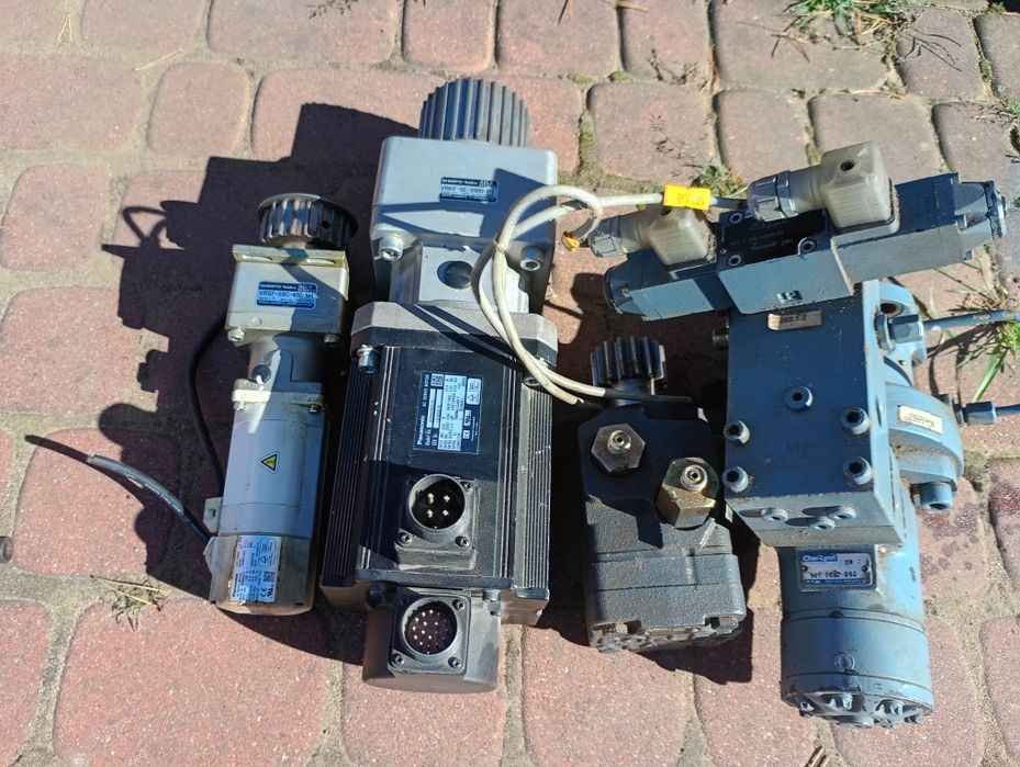 Servomotor  silnik napęd
