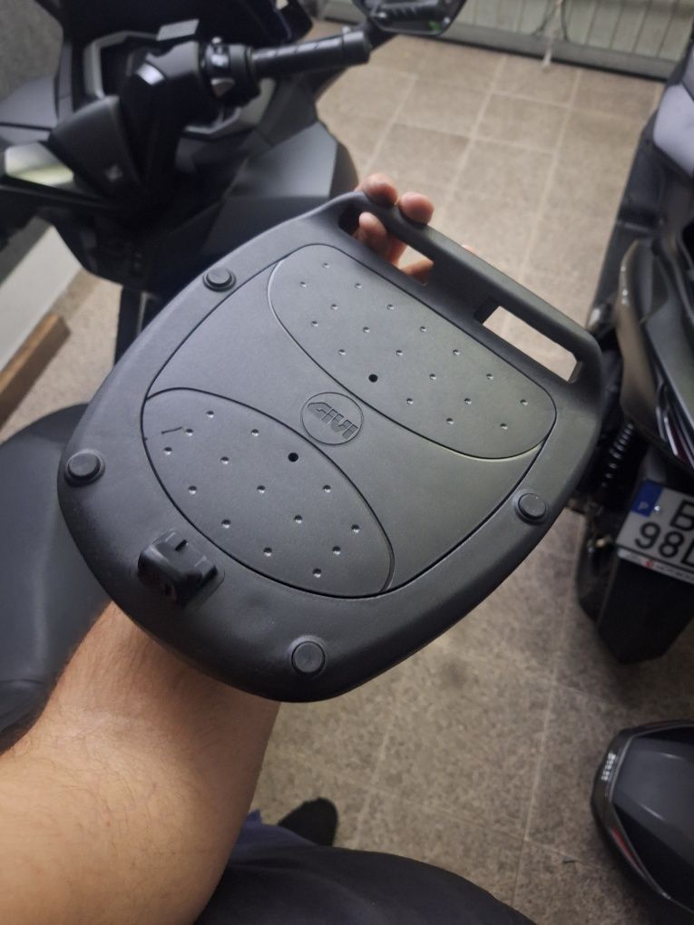 Vendo honda pcx 125 com 470km