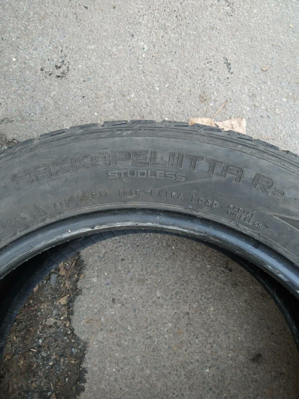 Зимова резина 225/55 R17