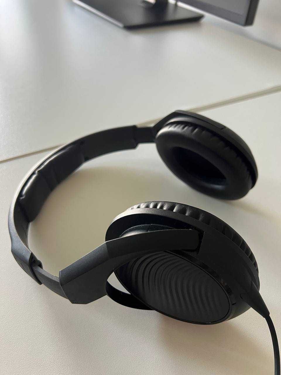 Sennheiser HD 200 Pro — stan idealny