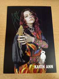 Plakat z autografem Karin Ann