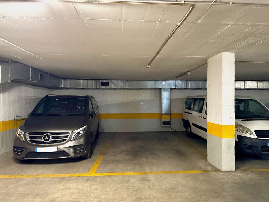 Lugar Garagem Estacionamento Oeiras