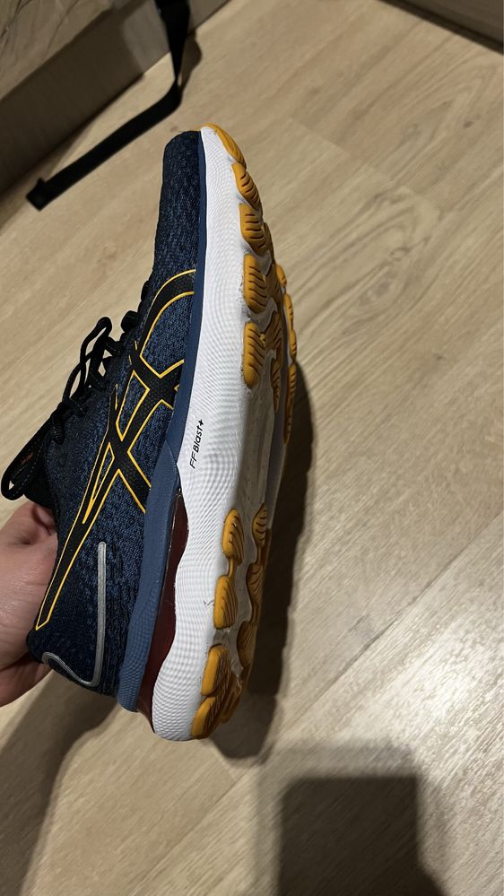 Кросівки Asics