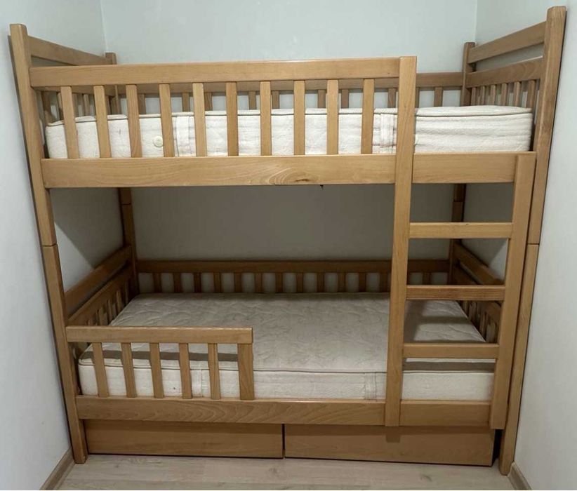 Дитяче Ліжко двоярусне з  матрацами та висувними  шухлядами