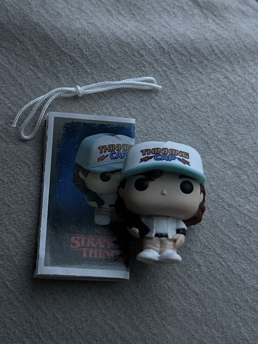 Дастін — Дивні дива / Дастин — Очень странные дела / Stranger Things