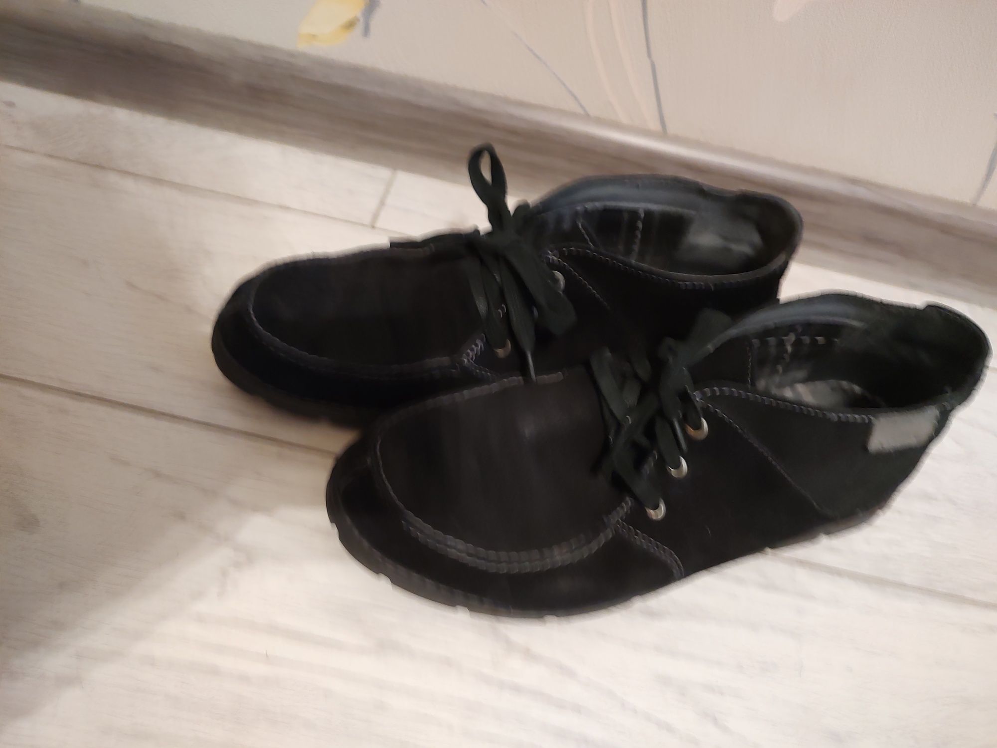 Стильні чоловічі черевики ботинки