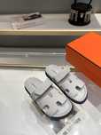 Eleganckie klapki HERMES Chyre must-have na lato