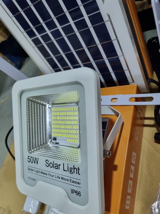 Lampa solarna VÖGLER GmBh 50W neutral, sensor zmierzchu