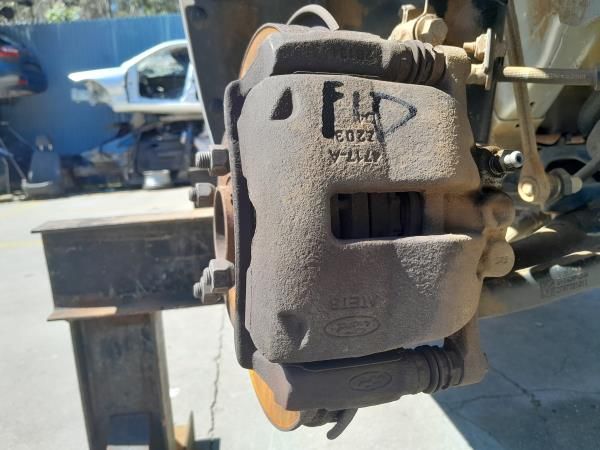 Pinça travão / maxila de travão frente direita FORD Transit Courier I