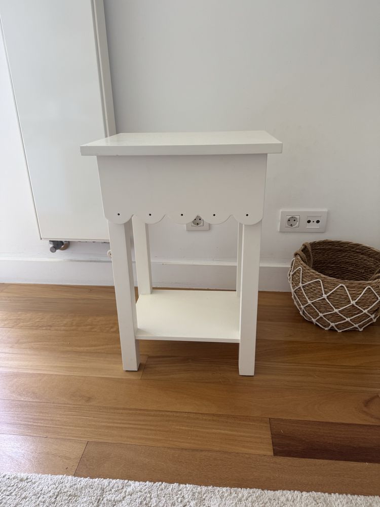Mesa de Cabeceira