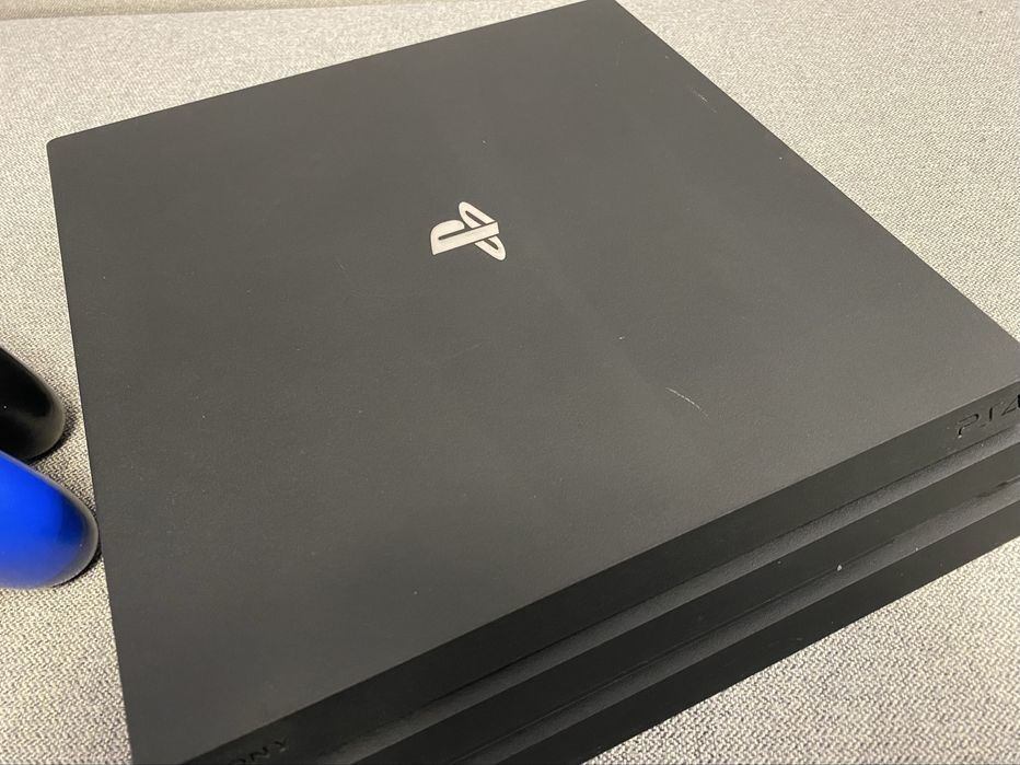 Konsola Playstation Ps4 PRO 1tb