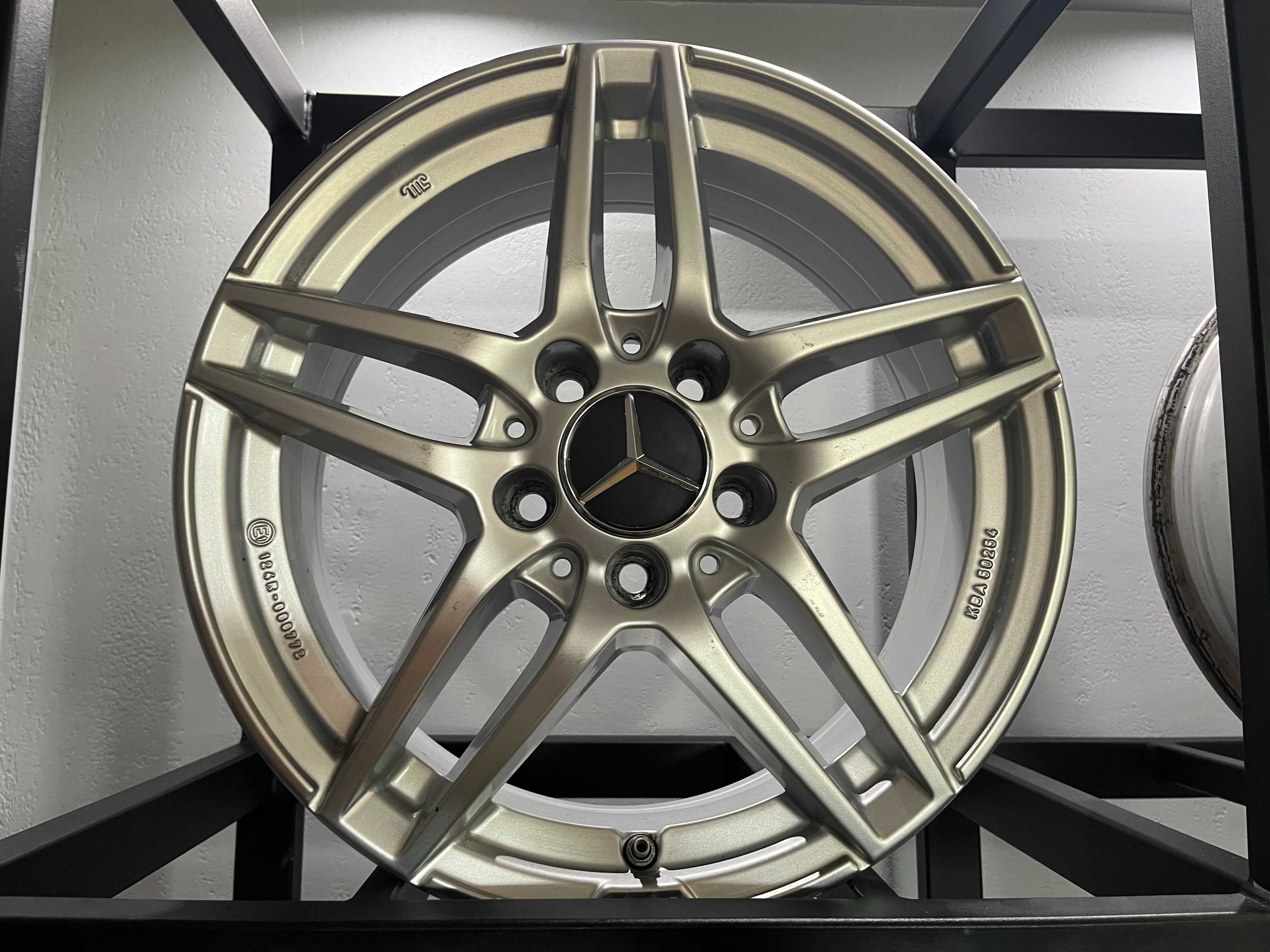 Felgi aluminiowe 6.5x16 cali 5x112 ET44 66.6 Mercedes Skoda VW #5241