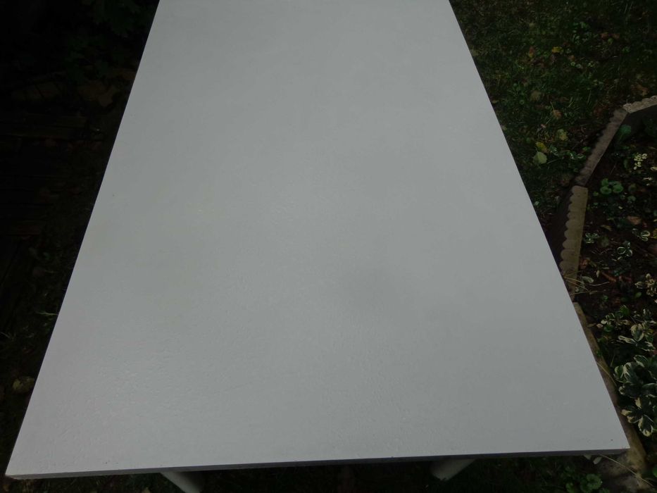 Stół kuchenny biały