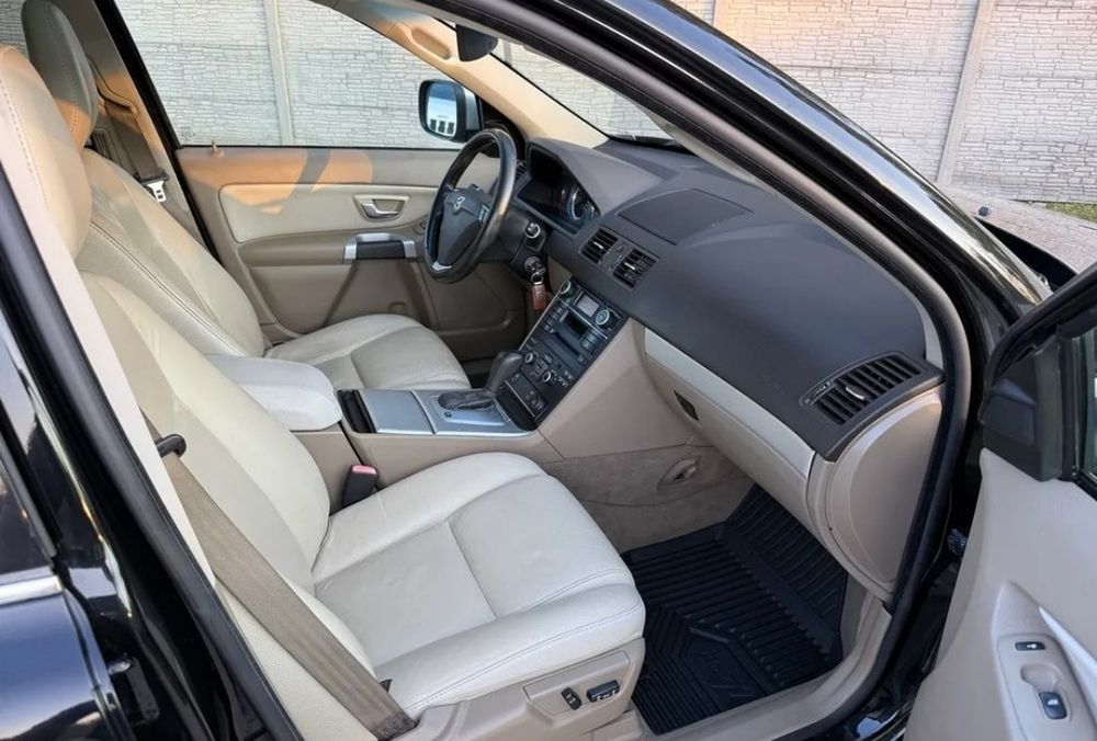 Volvo XC90 3,2 бензин 4×4