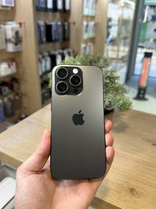 Б/у iPhone 16 Pro 1Tb Black Titanium