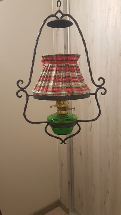Zabytkowa lampa naftowa