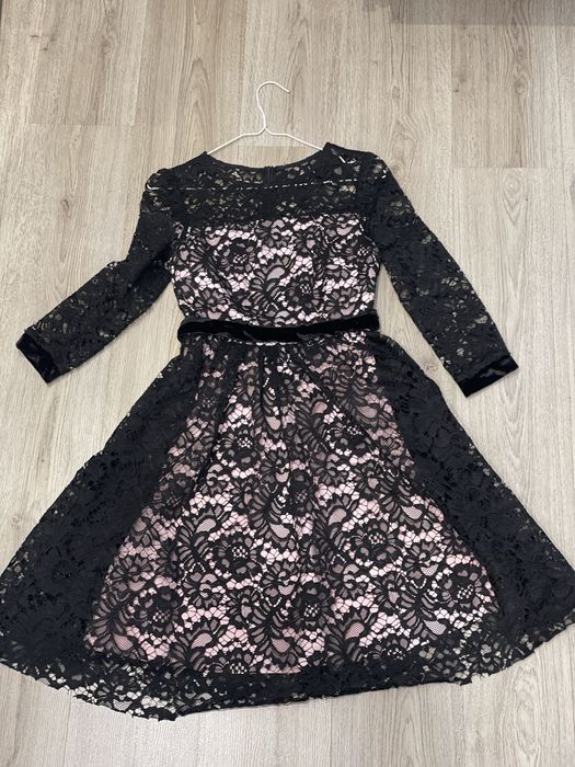 Святкова жіноча сукня