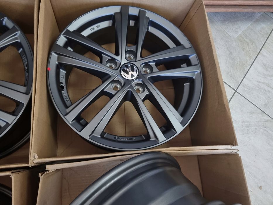 Nowe Felgi Grafit Vw Golf V Vi Vii  Touran Scirocco  16" 5X112 Et43