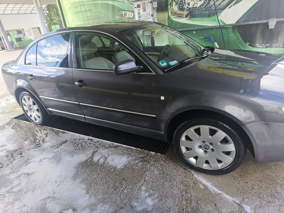 Skoda superb 2004  2.8  LPG do 2030r
