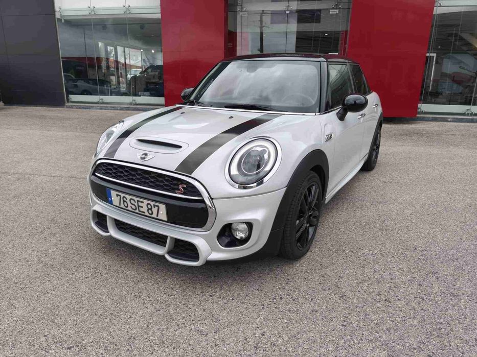 MINI 5 Portas Cooper SD Auto Desportiva