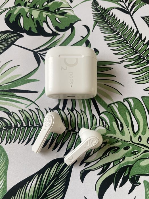 Набір( годинники, навушники, ремінці)