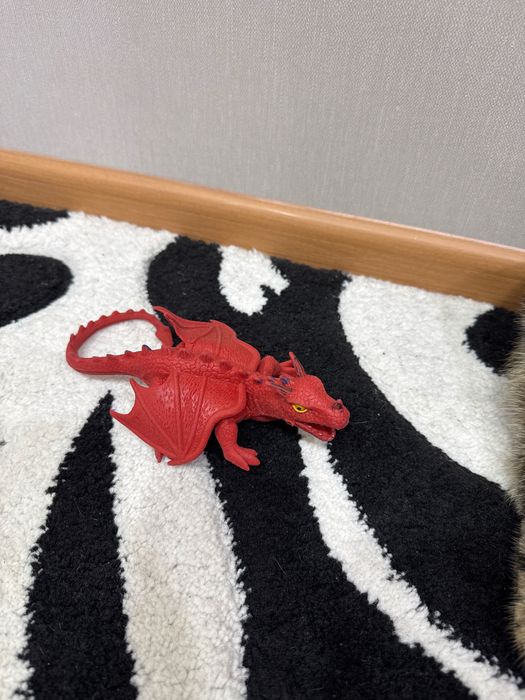 Ризинові іграшки невеликі. Дракон змія