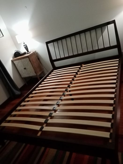 Cama de casal de madeira Nogueira de 160 x200