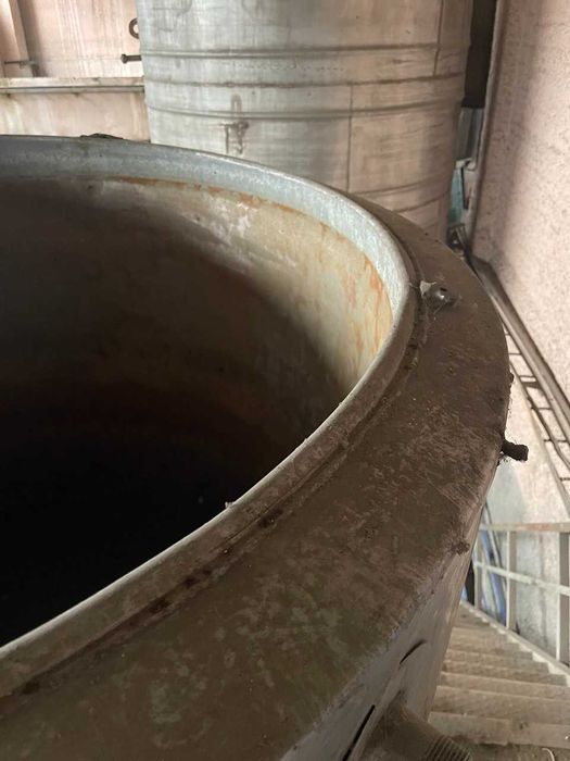 Ємність харчова нержавіюча 1 м³ | Вертикальна | Контуром підігріву