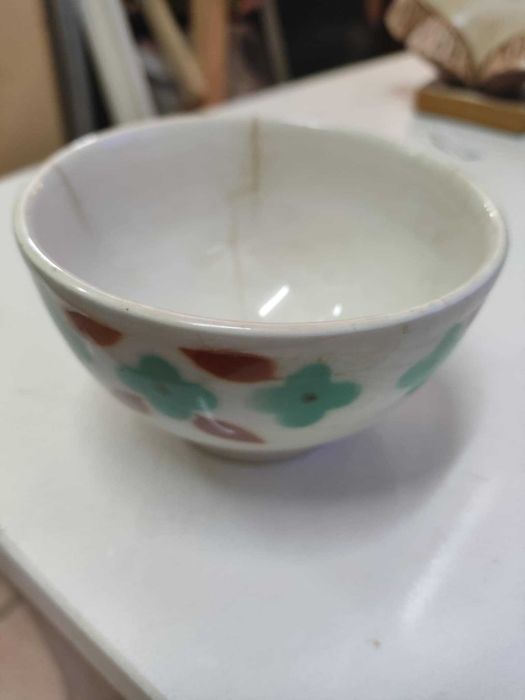 Malga ou tigela antiga da fabrica de loiça de Sacavém