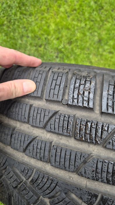 Pirelli Sottozero 235/45 R18