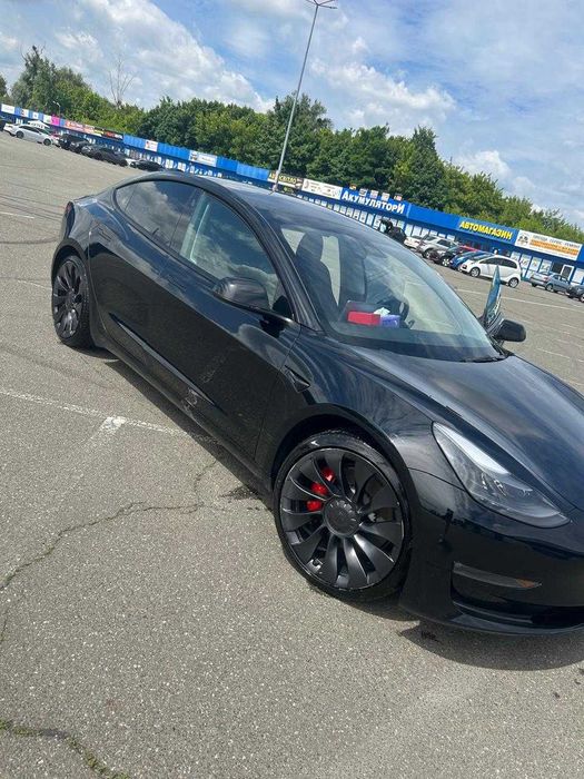 Tesla model 3 Performance