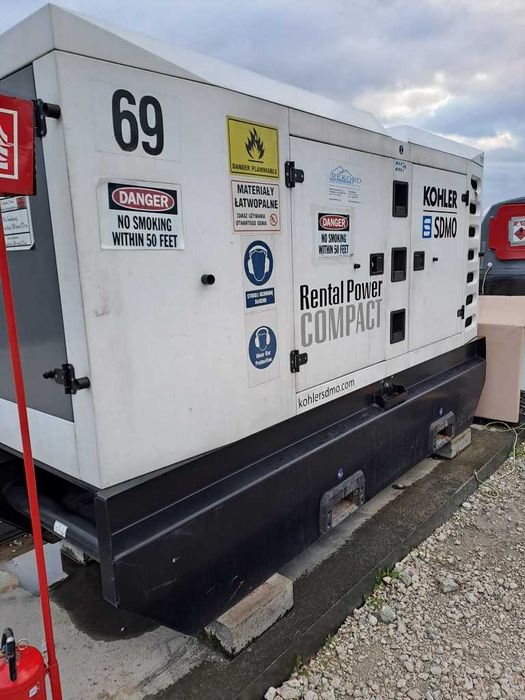 Agregat prądotwórczy SDMO R220 C3 176 kW Perkins trójfazowy 3 fazy