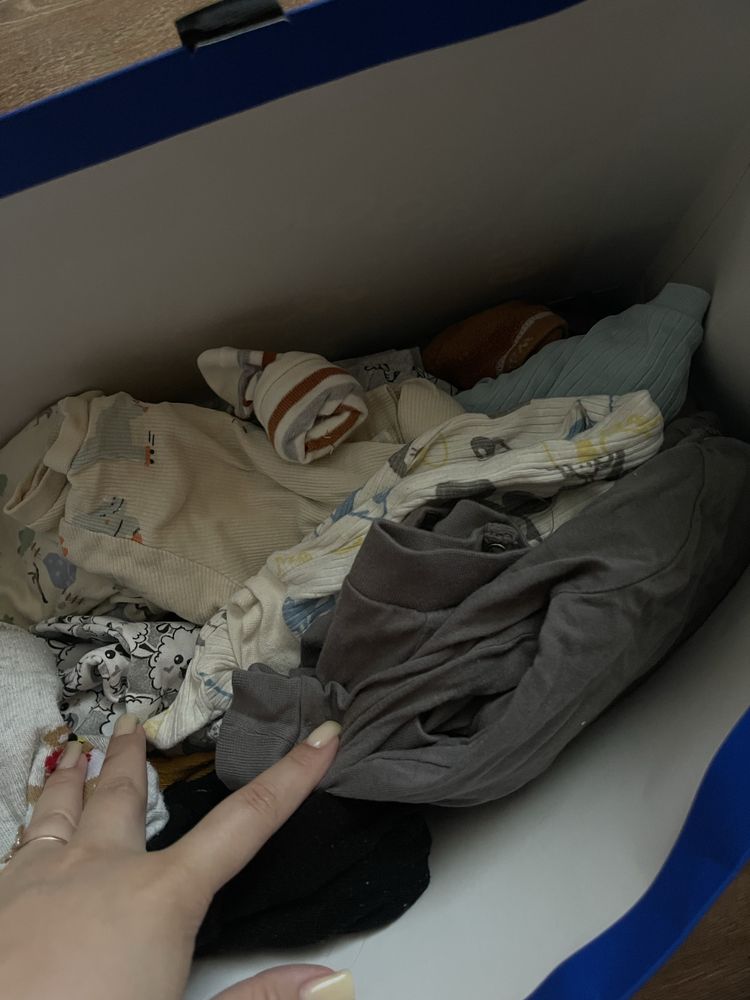 Віддам пакет дитячого одягу