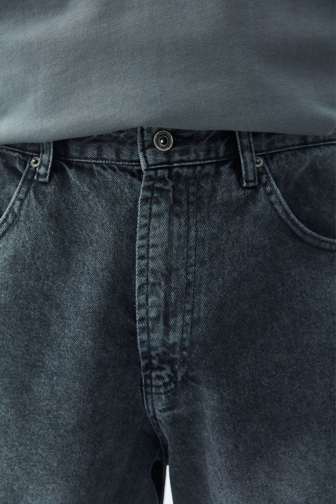 Трендові чоловічі широкі сірі джинсові  шорти.