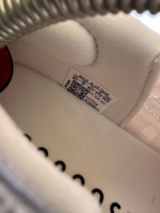 ОРИГІНАЛ Adidas Ultraboost Light Performance GY9350