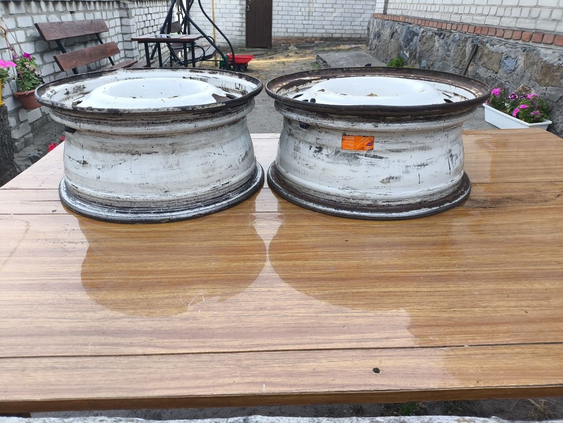Продам диски на волгу 3110 R15