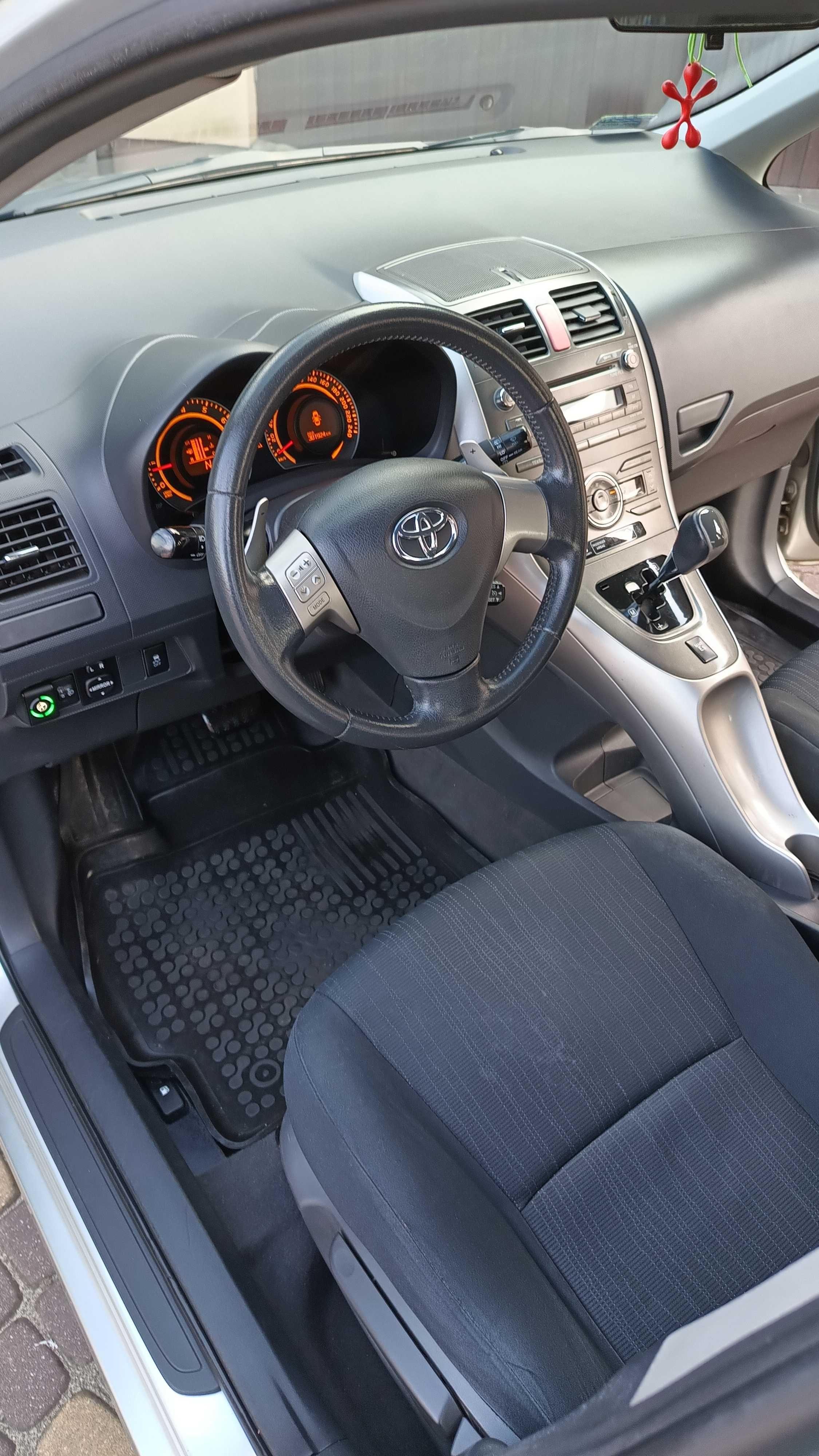 Toyota Auris 1.6 LPG