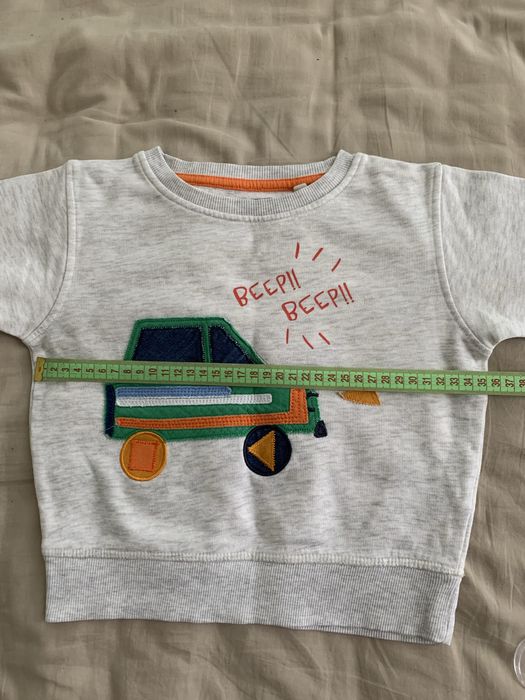 Джинси,футболка, кофта, пайта, шапка