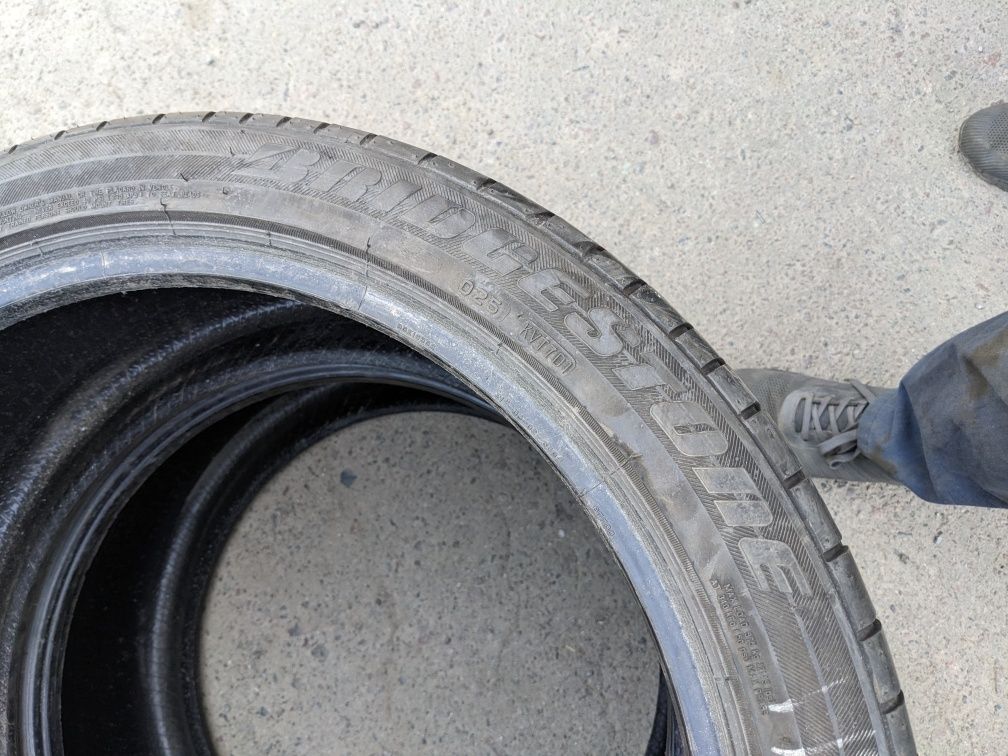 295/35R21  Bridgestone літо