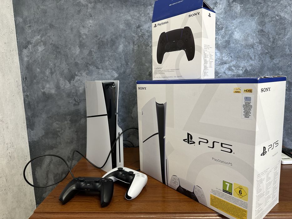 Sony PlayStation 5 ps5 з дисководом та двума джойстиками