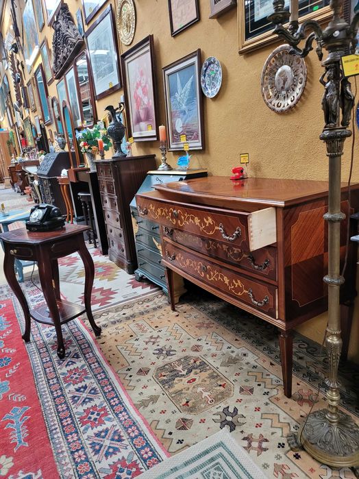 Cómoda estilo D. Maria - Bom estado geral