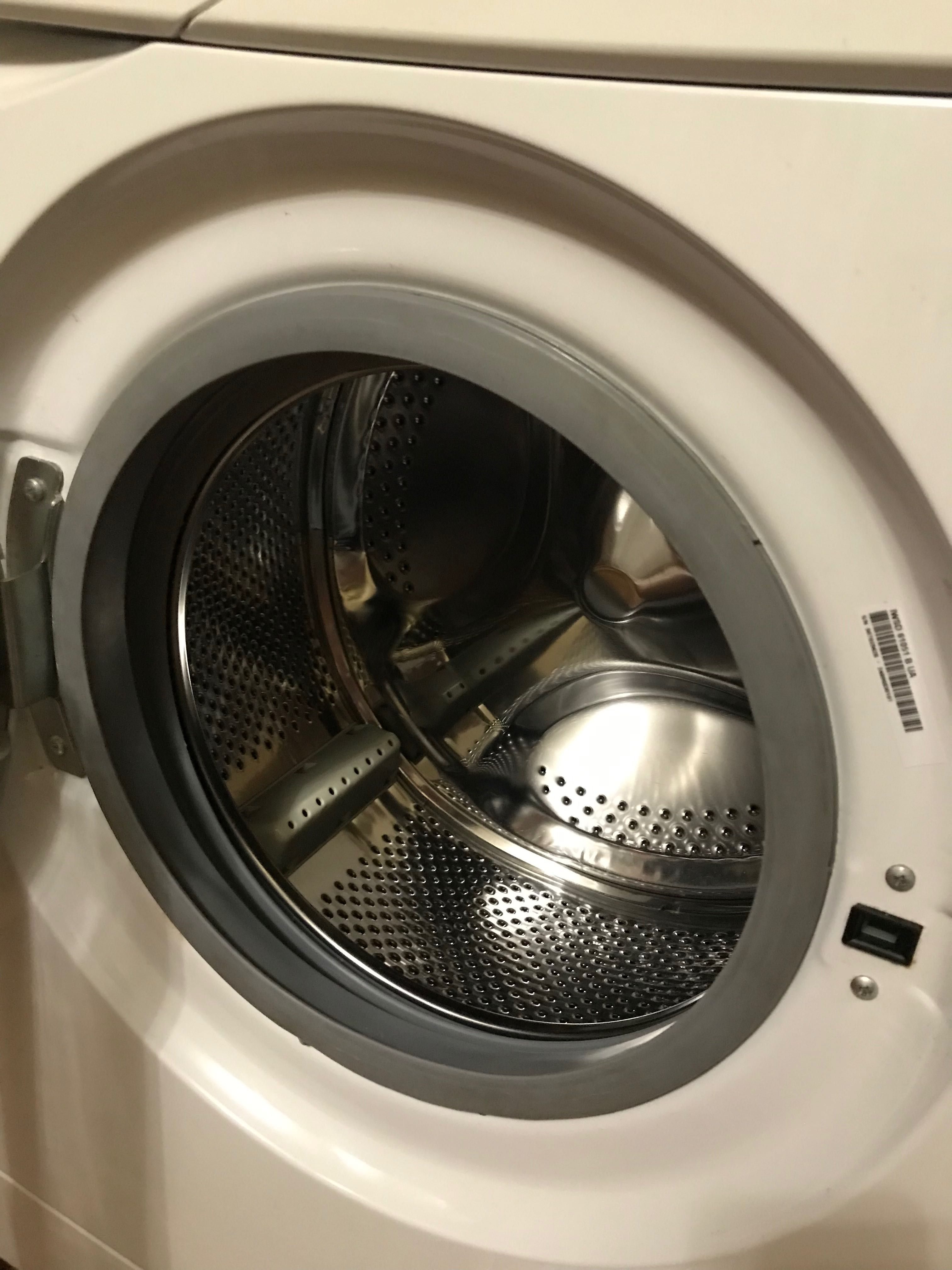 Продам стиральную машинку Indesit