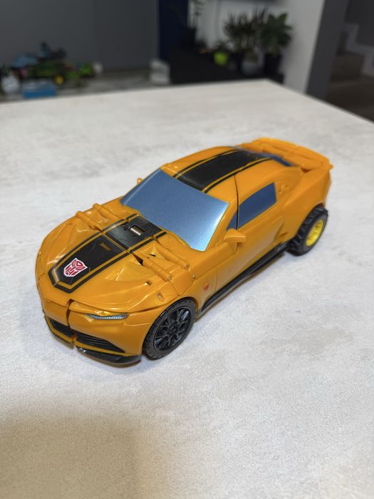 Трансформер Bamblbi Бамблбі Hasbro, великий