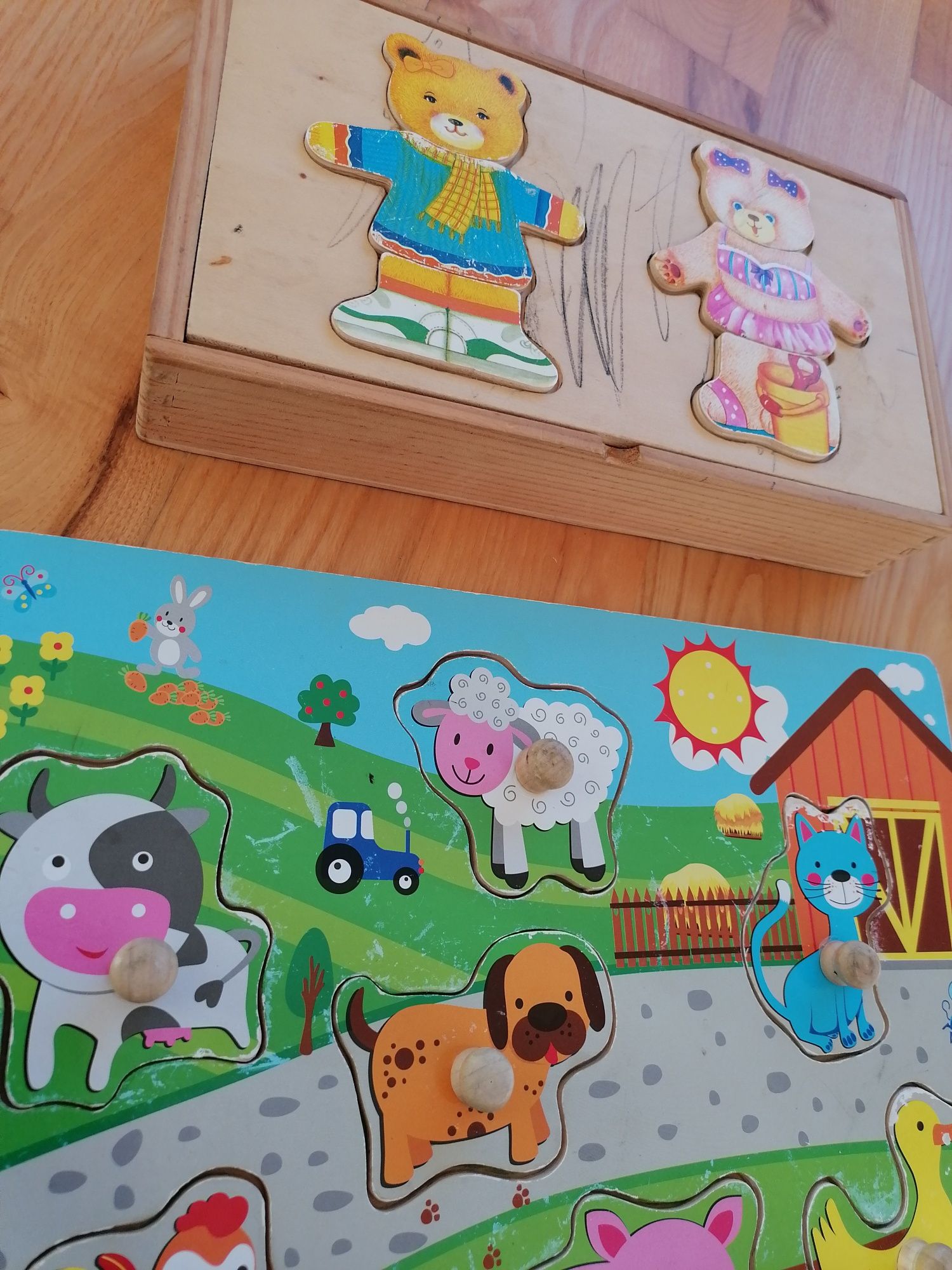 Puzzle drewniane, układanki