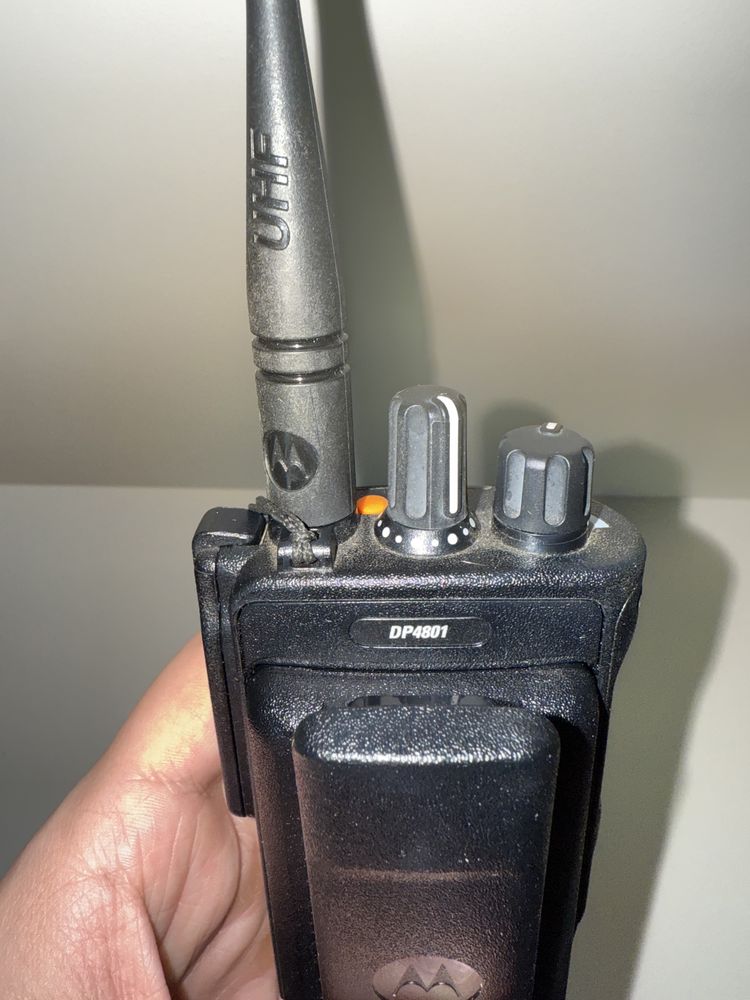 Портативна радіостанція Motorola DP4801 UHF