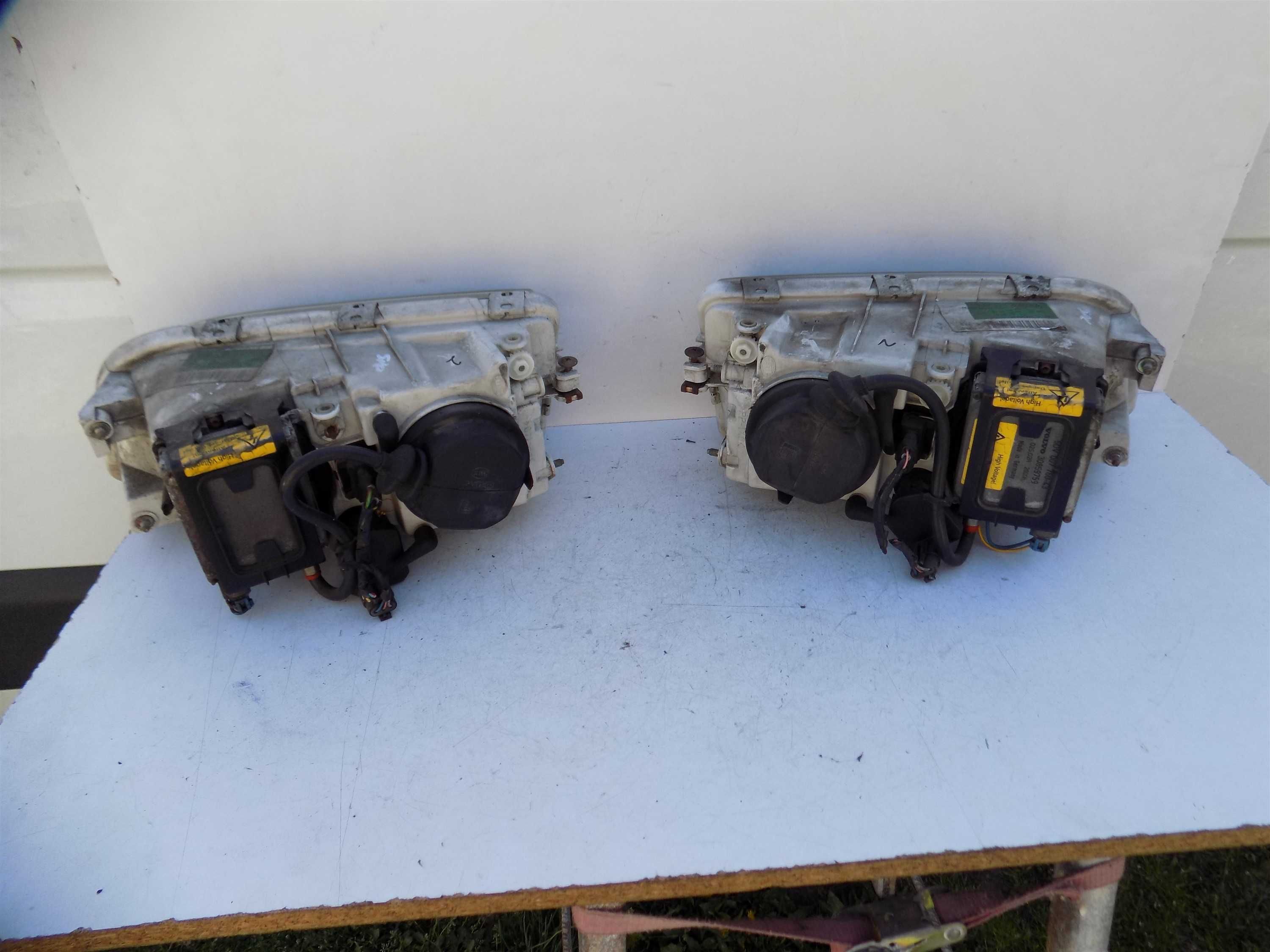 Komplet reflektorów lamp przód Volvo S40 V40 I 1 00-04 Lift xenon euro