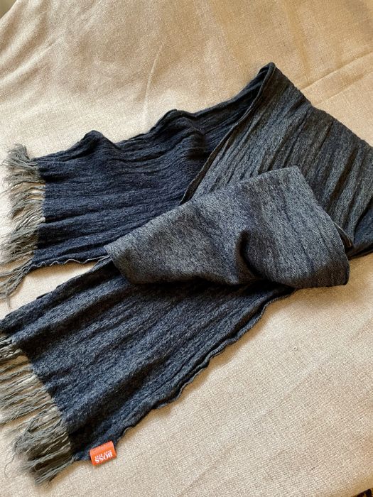 Чоловічий шарф від Hugo Boss