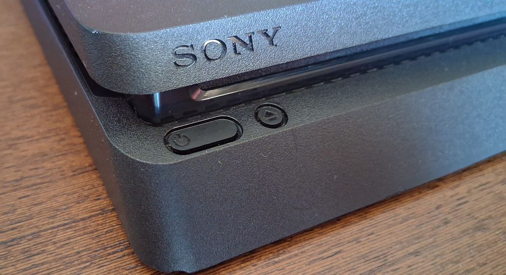 Playstation 4 Slim 1TB